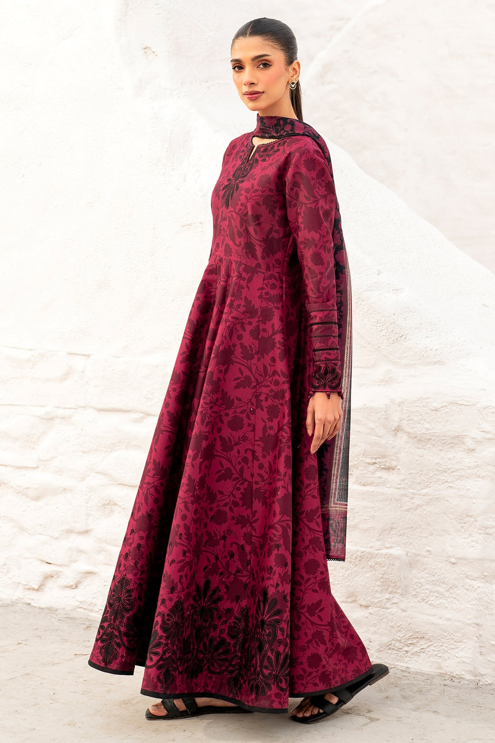 EMBROIDERED LAWN